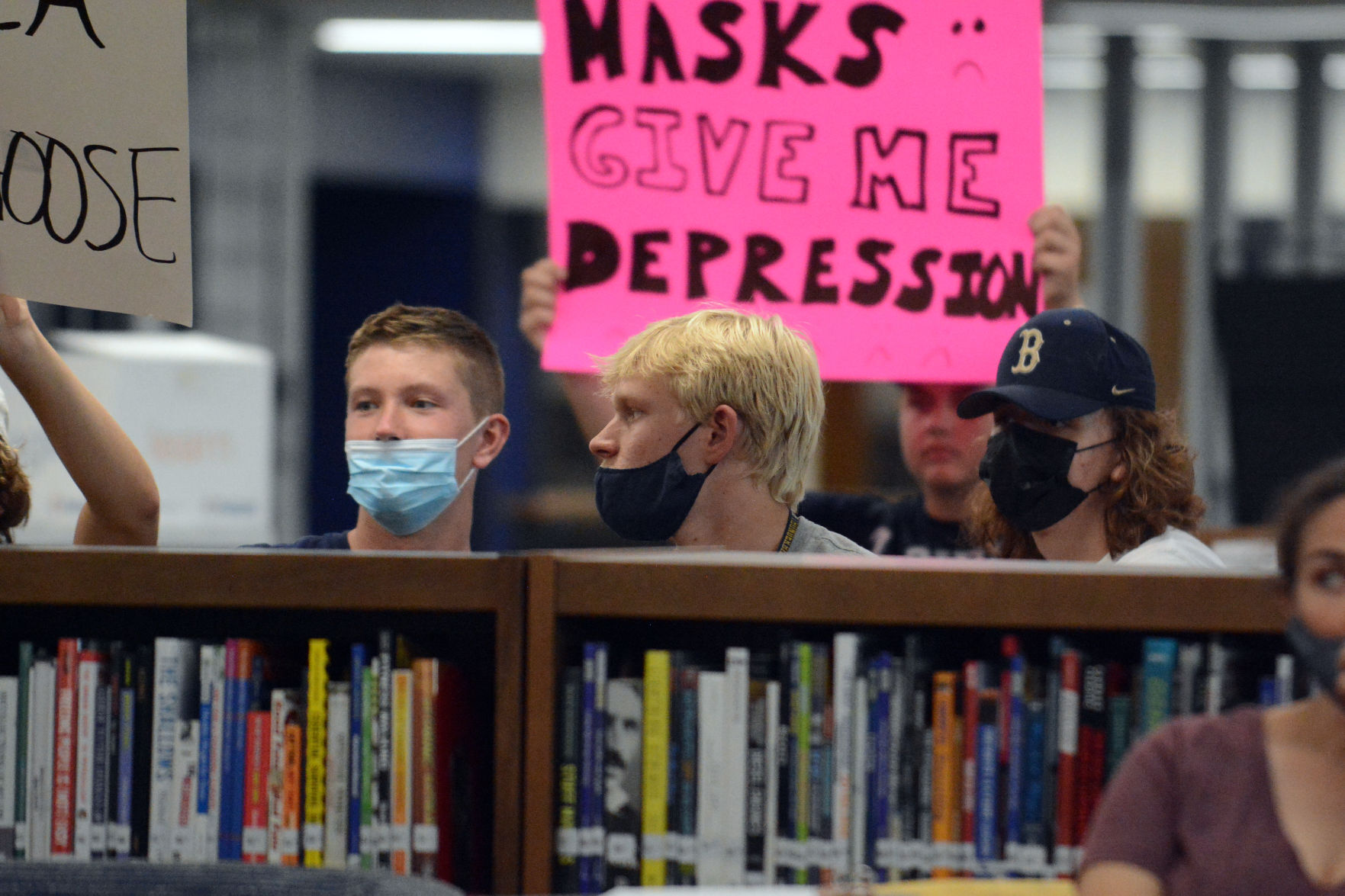 Baraboo students protest masks